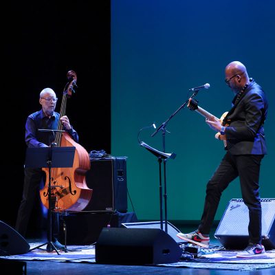 Dave-Holland-Lionel-Loueke-3P2A9107©Rossetti_FondazioneTeatroDonizetti-ok