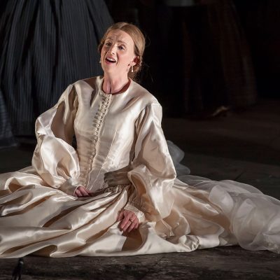ENO-Lucia-di-Lammermoor-Sarah-Tynan-c-John-Snelling-2